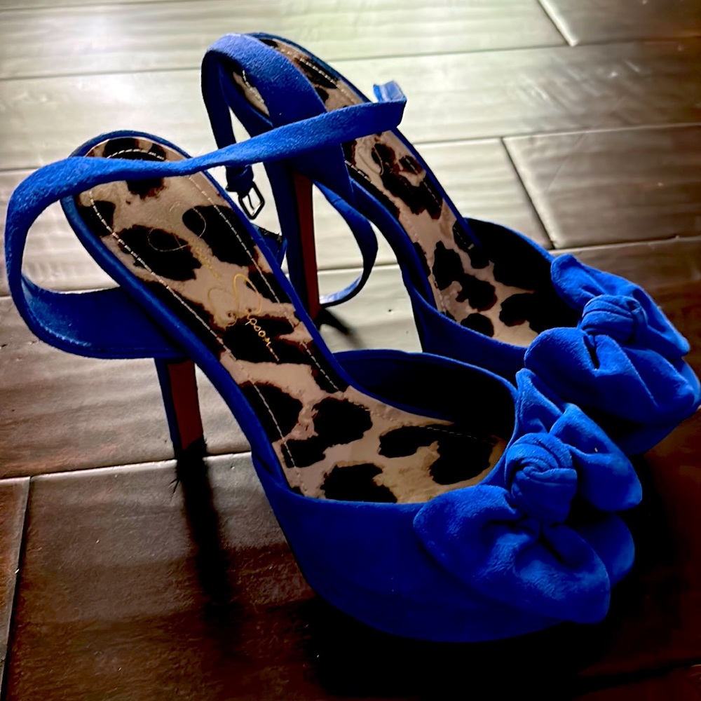 Jessica Simpson platform bow heels